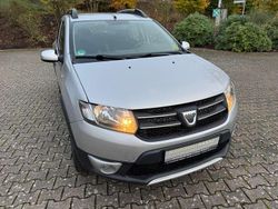 Platingrau Gebraucht 2014 Dacia Sandero Prestige Kleinwagen | 3.999 € (Superpreis)