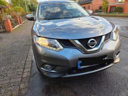 Grau Gebraucht 2014 Nissan X-Trail SUV | 7.100 €
