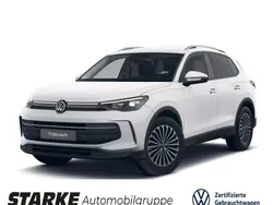 Pure white Gebraucht 2024 VW Tiguan Life SUV | 36.250 € (Etwas zu teuer)