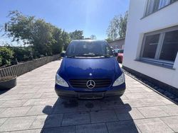 Blau Gebraucht 2010 Mercedes Vito Van / Kleinbus | 15.200 €