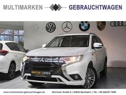 Weiß Gebraucht 2021 Mitsubishi Outlander P-HEV Basis SUV | 21.990 € (Guter Preis)