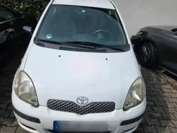 Weiß Gebraucht 2004 Toyota Yaris Cabrio | 1.950 €