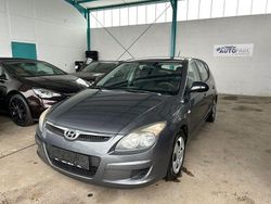 Grau Gebraucht 2010 Hyundai i30 Edition Limousine | 1.780 € (Guter Preis)