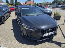 Obsidianschwarz metallic Neu 2024 Ford Focus ST-Line Kombi | 26.900 € (Superpreis)