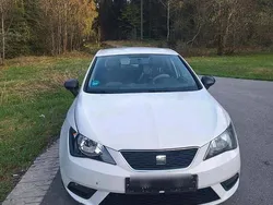 Weiß Gebraucht 2014 Seat Ibiza ST Kombi | 2.900 €