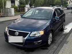 Blau Gebraucht 2009 VW Passat Kombi | 2.799 € (Guter Preis)