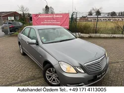 Silber Gebraucht 2011 Mercedes E200 Limousine | 9.900 € (Fairer Preis)