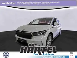 Moonweiß (white), metallic Gebraucht 2021 Skoda Enyaq iV SUV | 29.900 € (Fairer Preis)