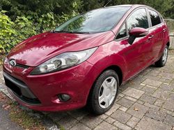 Rot Gebraucht 2009 Ford Fiesta Kleinwagen | 4.900 € (Fairer Preis)