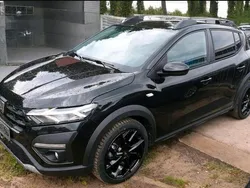 Schwarz Gebraucht 2021 Dacia Sandero Stepway Kleinwagen | 11.000 € (Guter Preis)