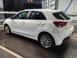 Weiß Gebraucht 2017 Kia Rio DREAM-TEAM Edition Limousine | 7.800 € (Fairer Preis)