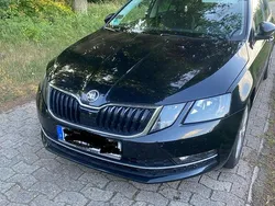 Schwarz Gebraucht 2019 Skoda Octavia Style Limousine | 15.950 € (Etwas zu teuer)