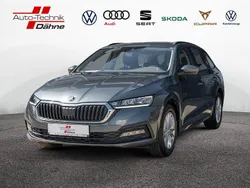Grau / quarzgrau (metallic) Gebraucht 2022 Skoda Octavia Ambition Kombi | 21.990 € (Guter Preis)