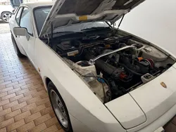 Porsche 944