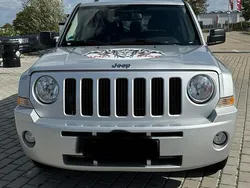 Silber Gebraucht 2011 Jeep Patriot SUV | 4.500 € (Fairer Preis)