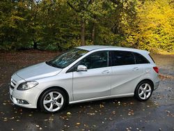 Silber Gebraucht 2014 Mercedes B180 Van / Kleinbus | 13.150 € (Fairer Preis)