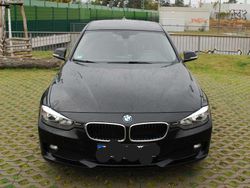 Schwarz Gebraucht 2013 BMW 318 Kombi | 8.900 € (Guter Preis)
