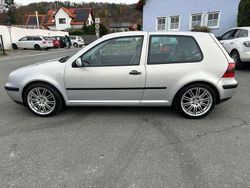 Reflexsilbermetallic Gebraucht 2000 VW Golf IV Trendline Limousine | 3.649 € (Teuer)
