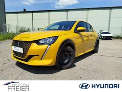 Gelb Gebraucht 2021 Peugeot e-208 Active Kleinwagen | 14.299 € (Guter Preis)