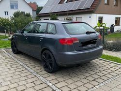 Grau Gebraucht 2006 Audi A3 Sportback Kleinwagen | 1.500 € (Fairer Preis)