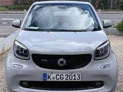 Weiß Gebraucht 2017 Smart ForTwo Cabrio Brabus Xclusive Cabrio | 21.000 € (Guter Preis)