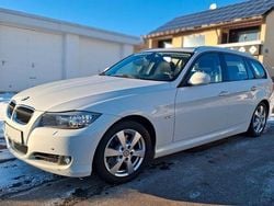 Weiß Gebraucht 2012 BMW 320 Kombi | 6.800 € (Guter Preis)
