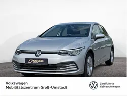Silber Gebraucht 2023 VW Golf VIII Life Limousine | 21.450 € (Fairer Preis)