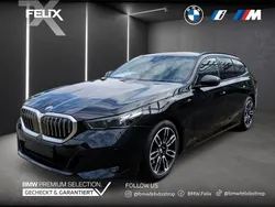 Black sapphire metallic Gebraucht 2024 BMW 540 M Sport Kombi | 68.488 €
