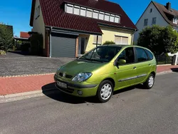 Grün Gebraucht 2000 Renault Scénic Van / Kleinbus | 1.800 € (Fairer Preis)