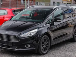 Schwarz Gebraucht 2018 Ford S-MAX S Van / Kleinbus | 12.590 €