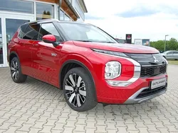 Rot Neu 2025 Mitsubishi Outlander P-HEV Top SUV | 59.990 €