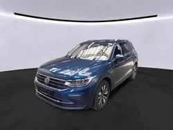 Nightshade blue metallic Gebraucht 2024 VW Tiguan Move SUV | 31.950 € (Guter Preis)