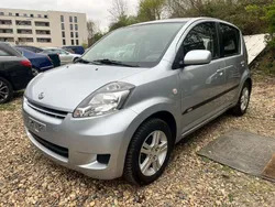 Silber Gebraucht 2007 Daihatsu Sirion Kleinwagen | 2.800 € (Etwas zu teuer)