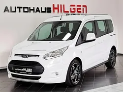 Weiß Gebraucht 2017 Ford Tourneo Connect Van / Kleinbus | 11.950 € (Guter Preis)