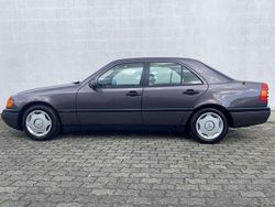 Braun Gebraucht 1994 Mercedes C180 Classic Kombi | 3.990 €