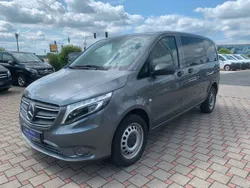 Grau Gebraucht 2022 Mercedes Vito Van / Kleinbus | 29.950 €