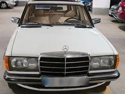 Weiß Gebraucht 1981 Mercedes E280 Kombi | 15.000 €