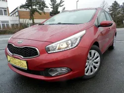 Rot Gebraucht 2012 Kia Ceed Sportswagon Kombi | 6.490 € (Guter Preis)