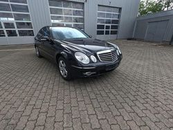 Schwarz Gebraucht 2009 Mercedes E320 Avantgarde Limousine | 8.200 € (Fairer Preis)
