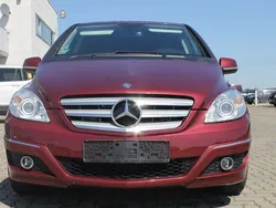Rot Gebraucht 2008 Mercedes B180 Van / Kleinbus | 4.950 € (Guter Preis)
