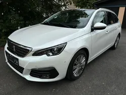 Weiß Gebraucht 2018 Peugeot 308 Kombi | 7.990 € (Guter Preis)
