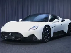 Weiß Gebraucht 2022 Maserati MC20 | 220.150 € (Superpreis)