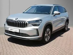 Brilliantsilber metallic Gebraucht 2024 Skoda Kodiaq Selection SUV | 41.820 € (Superpreis)