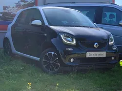 Weiß Gebraucht 2015 Smart ForFour Passion Limousine | 6.999 € (Guter Preis)