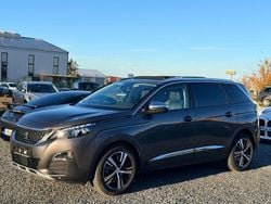 Grau Gebraucht 2019 Peugeot 5008 Allure Van / Kleinbus | 20.900 € (Fairer Preis)