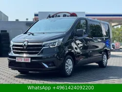 Schwarz midnight Gebraucht 2023 Renault Trafic Komfort Van | 35.900 € (Guter Preis)
