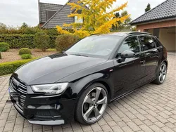 Mythosschwarz Gebraucht 2019 Audi A3 S-Line Kombi | 29.975 €