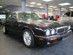 Violett Gebraucht 1997 Jaguar XJ8 Limousine | 11.980 € (Guter Preis)