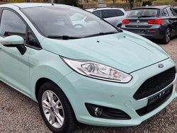 Blau Gebraucht 2016 Ford Fiesta Celebration Kleinwagen | 7.850 € (Fairer Preis)
