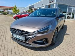 Grau Gebraucht 2021 Hyundai i30 Trend Kombi | 20.990 €